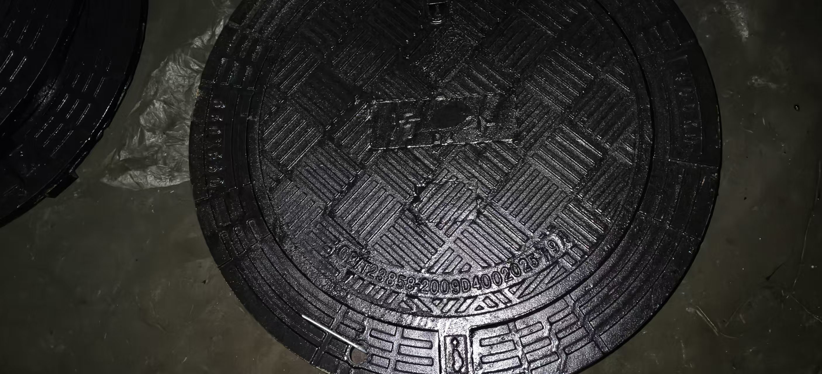 650*850球墨铸铁防沉降井盖：守护市政工程的品质标杆