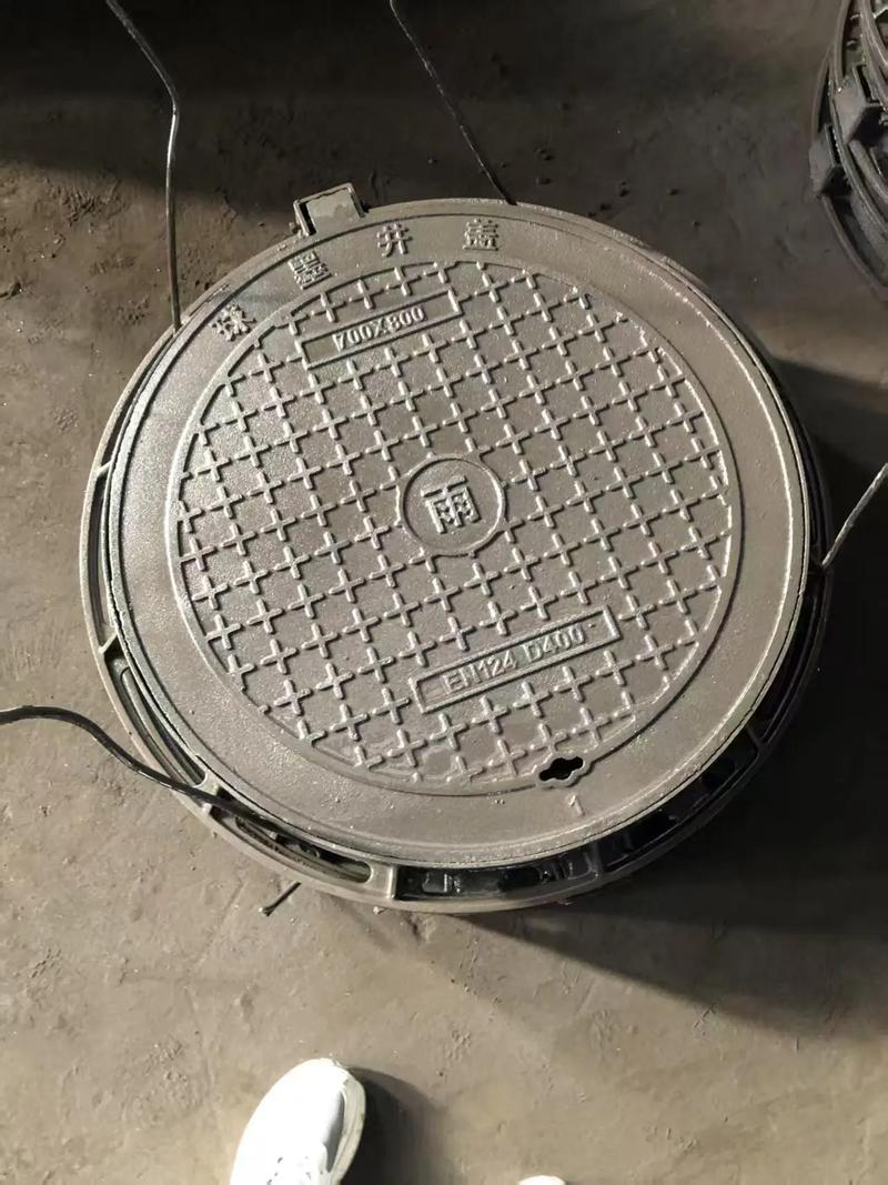 重投铸铁井盖：市政主干道的承重王者