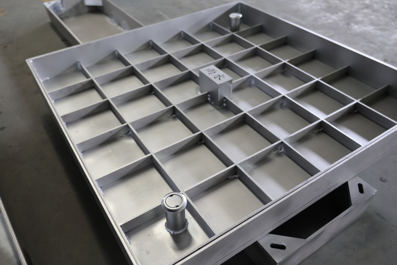 不锈钢井盖：市政工程中的美观安全担当