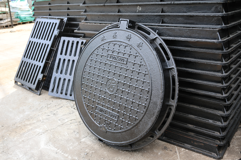 重投铸铁井盖：守护每一处通行安心