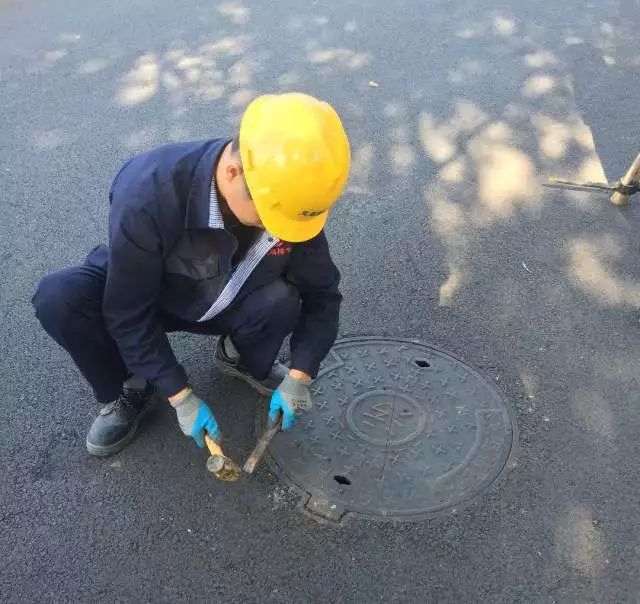重投井盖：保障珠海市政设施安全运行