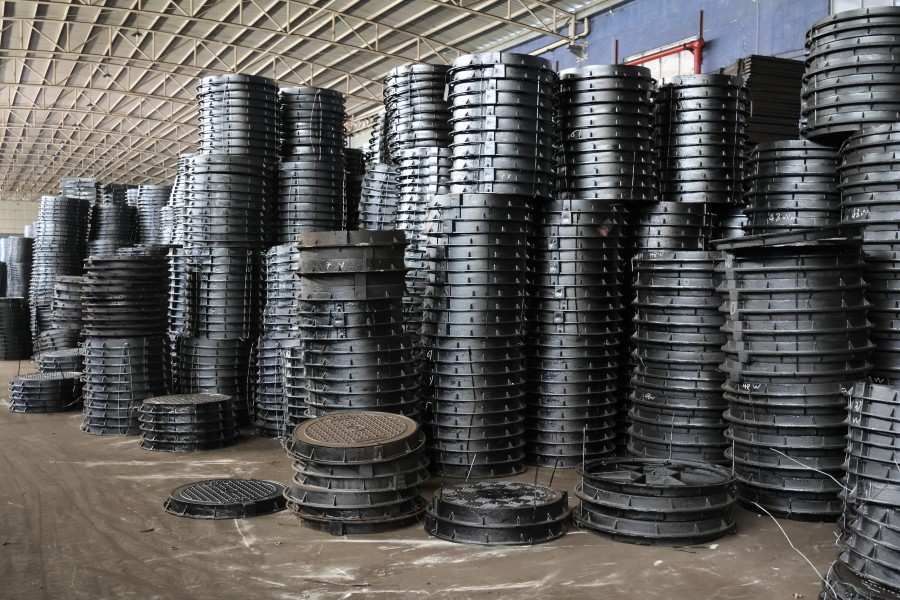 重投井盖佛山仓库：球墨铸铁井盖现货直供 市政基建优选供应商