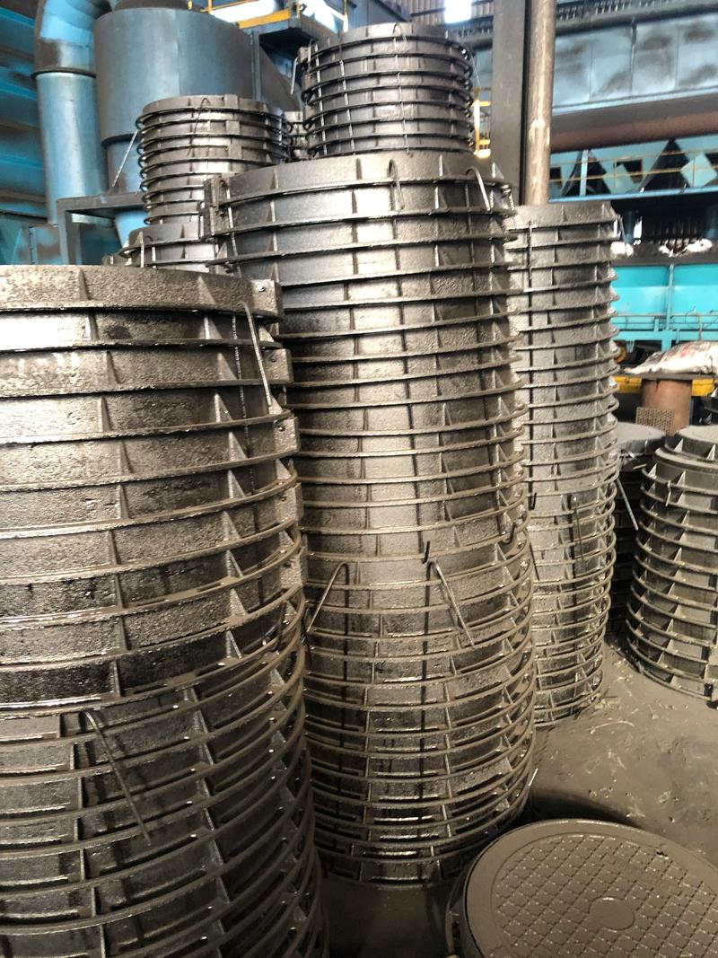 韶关球墨铸铁井盖定制，重投井盖多场景市政配套供应商