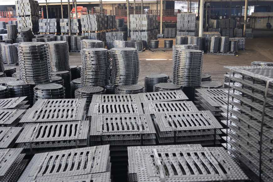 广东铸铁井盖厂家