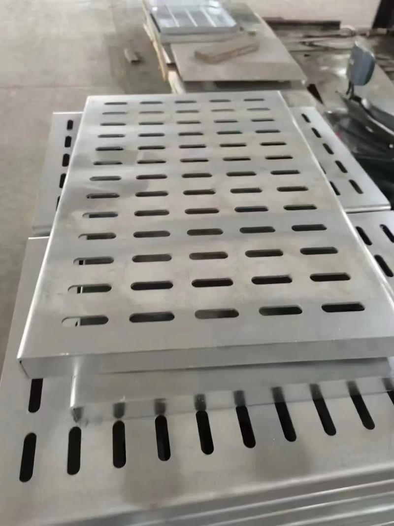 桂林不锈钢井盖_重投井盖厂家_市政景区校园专用_耐腐蚀耐用