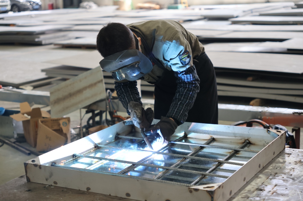 广东不锈钢井盖十大厂家