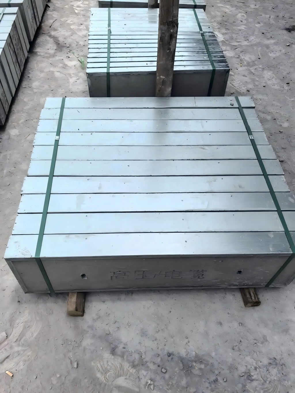 水泥电力盖板：电力设施的坚固防护屏障